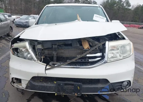 2013 Honda Pilot Touring z USA, uszkodzony, nr VIN 5FNYF4H92DB080467